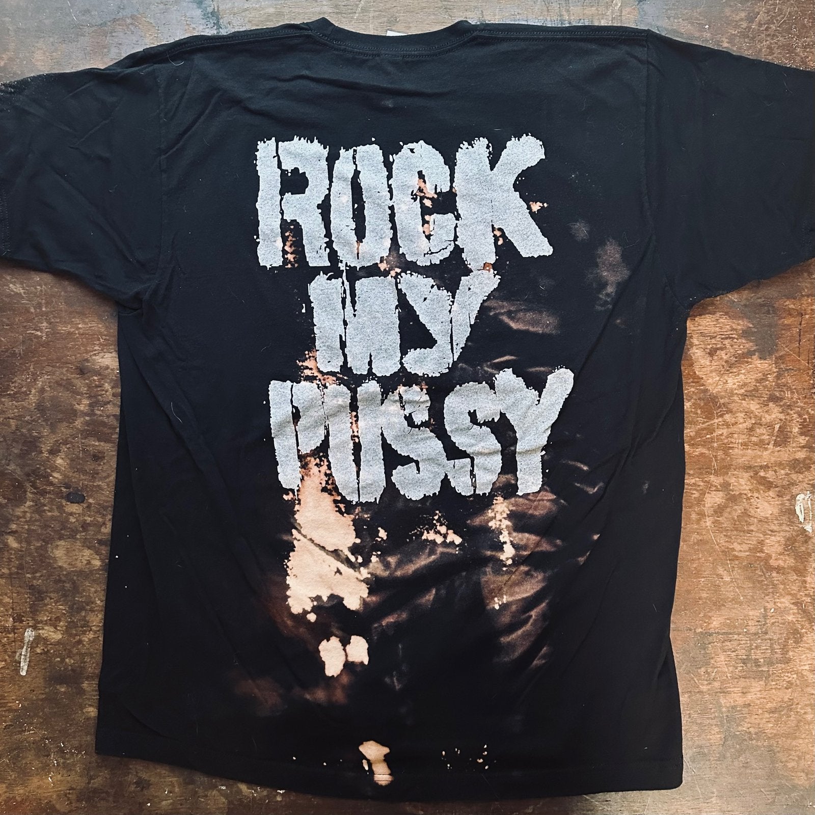 Peewicious Bleached T-Shirt - junkerdesigns